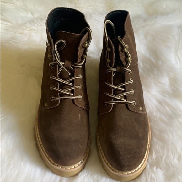 Propet boots - Picture 2 of 8